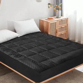 Solid-color Embossed Mattress Bedspread (Option: Black-Queen)